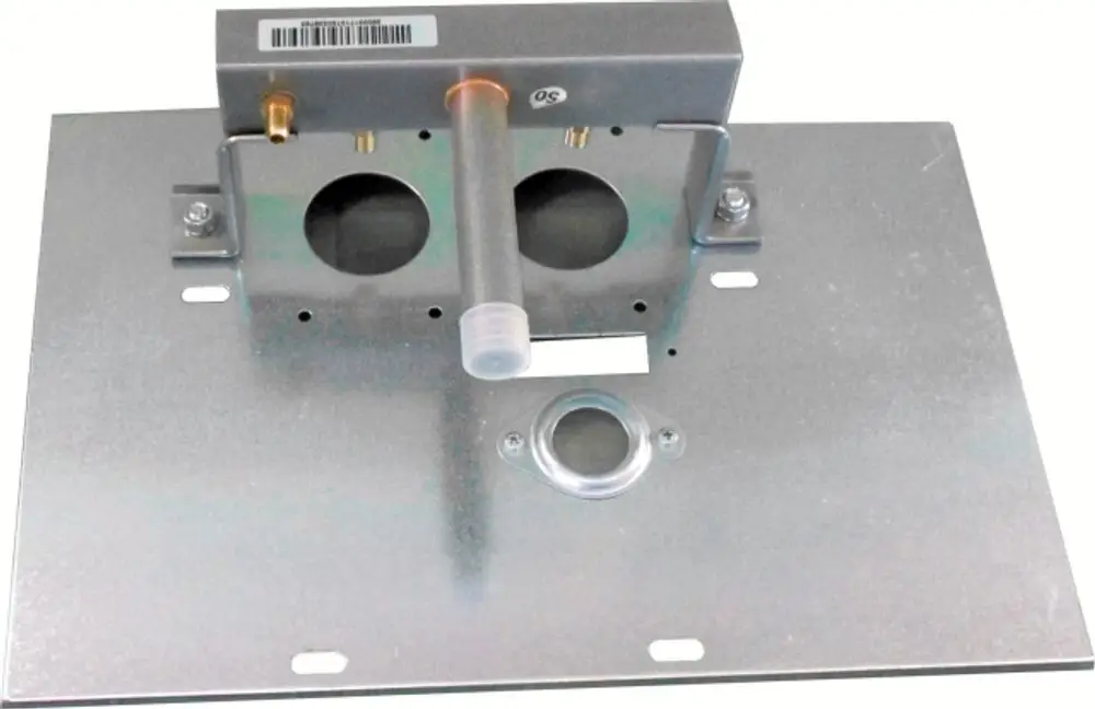 Brennerplatte mit Gasverteilrohr und Düse, installiert auf einer Metallbasis. Produkt von Wolf für Erdgas-Anwendungen.